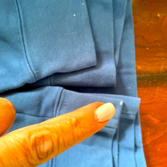 Champion crew neck sweatshirt in EUC. Size M - Picture 6 of 6